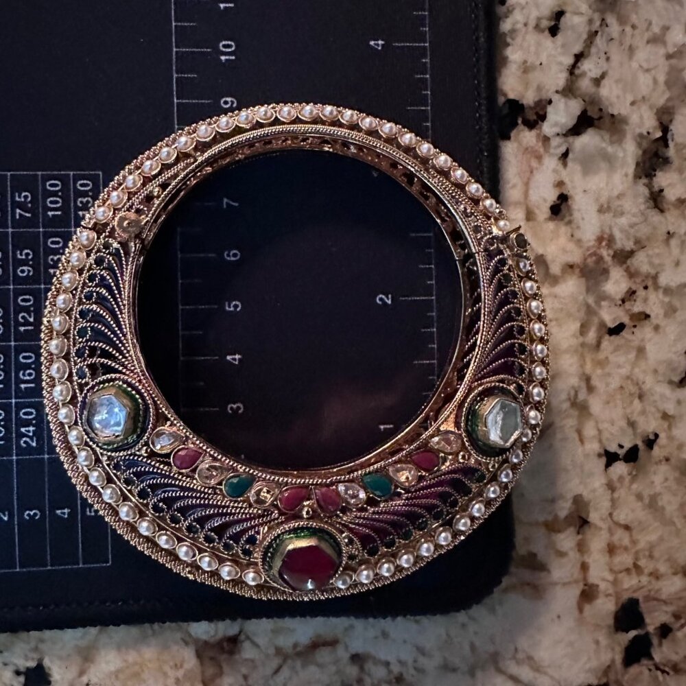 Antique East Indian Inspired Womens Bangle Intricate Design Collectible Costume - Picture 8 of 9